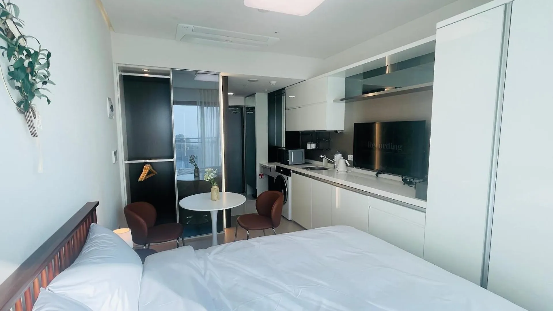 Skytop Inn The City Incheon Apartment